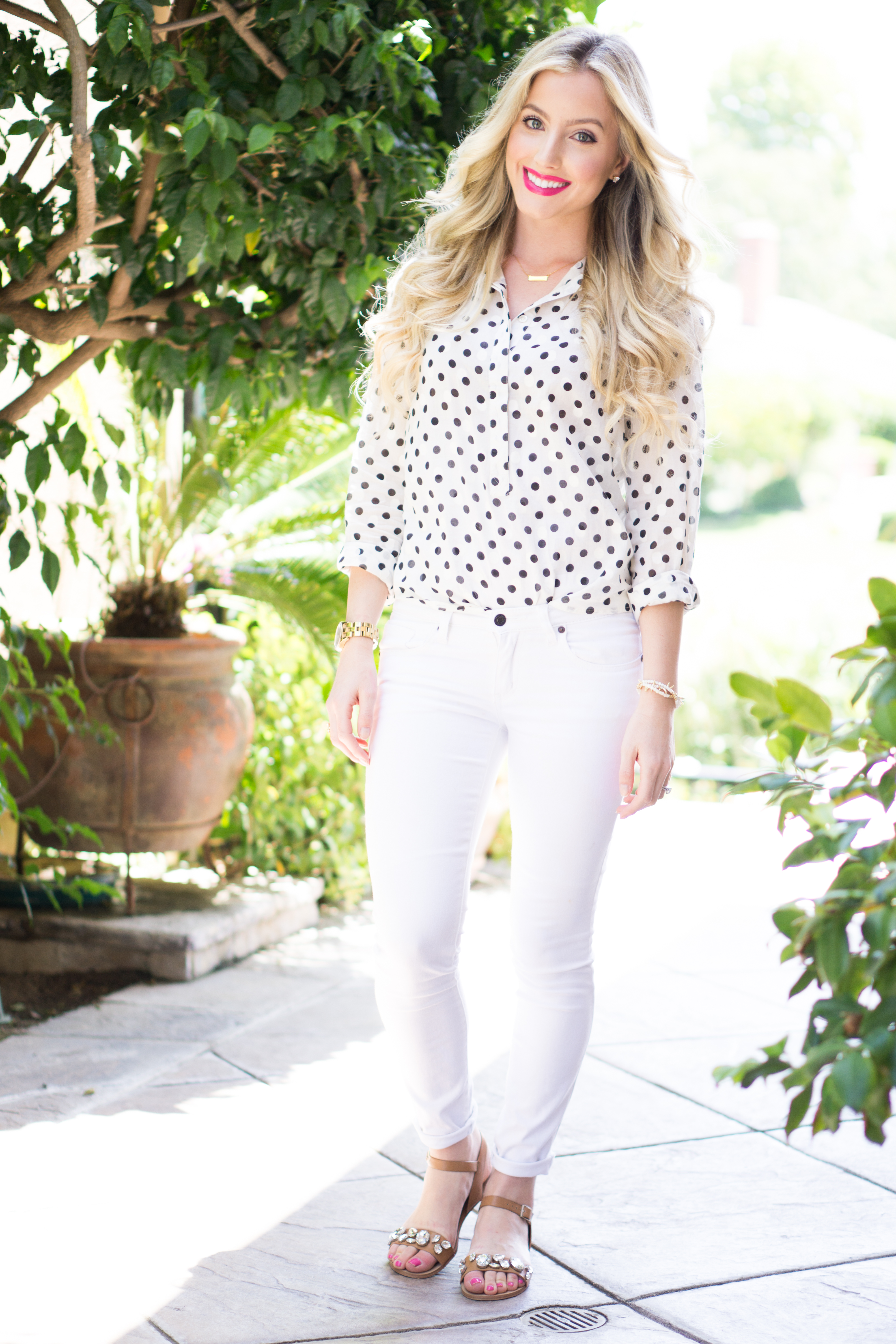 POLKA DOTS + WHITE JEANS - A Touch of Pink