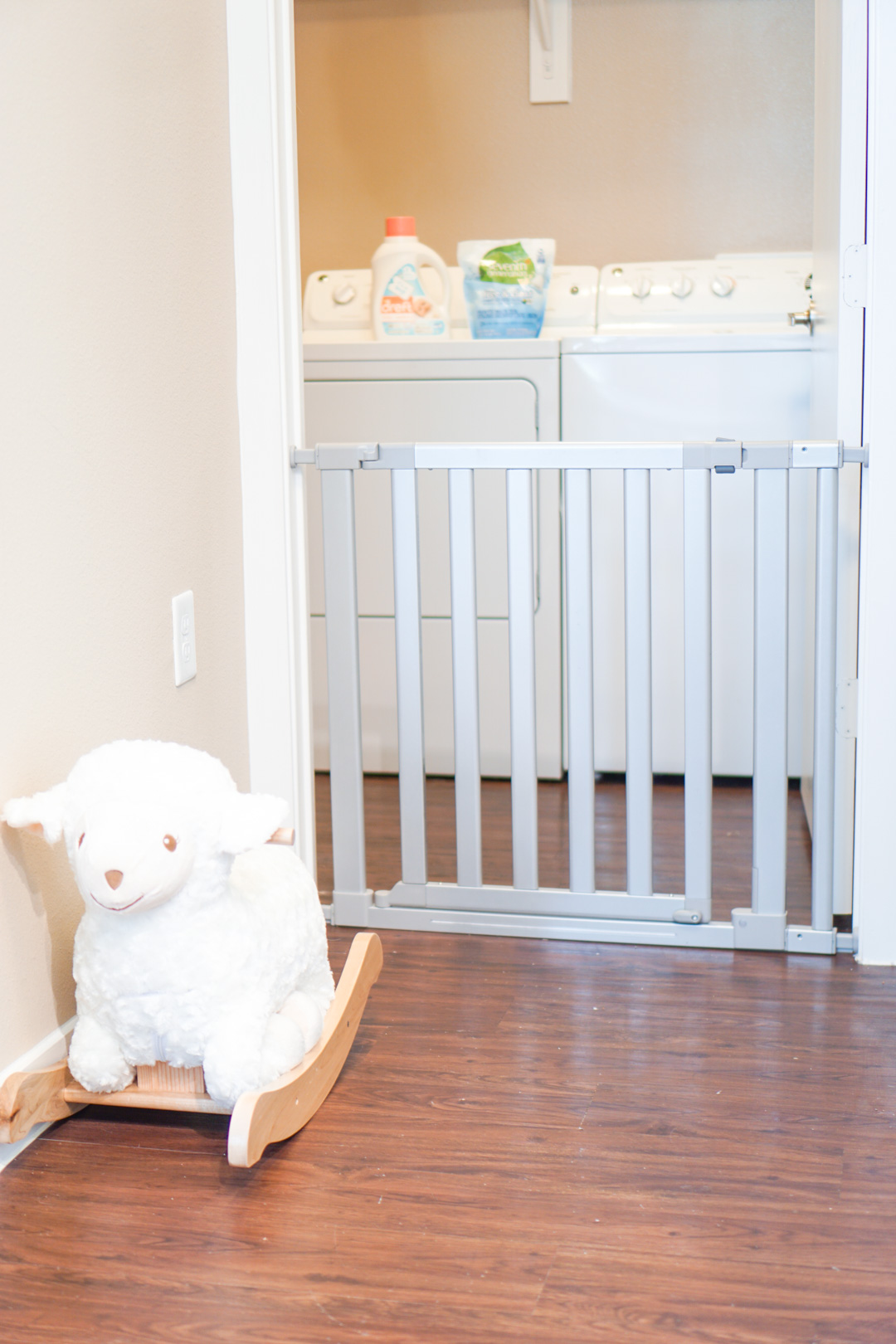 Katelyn Jones Blogger A Touch of Pink Baby Registry Favorite