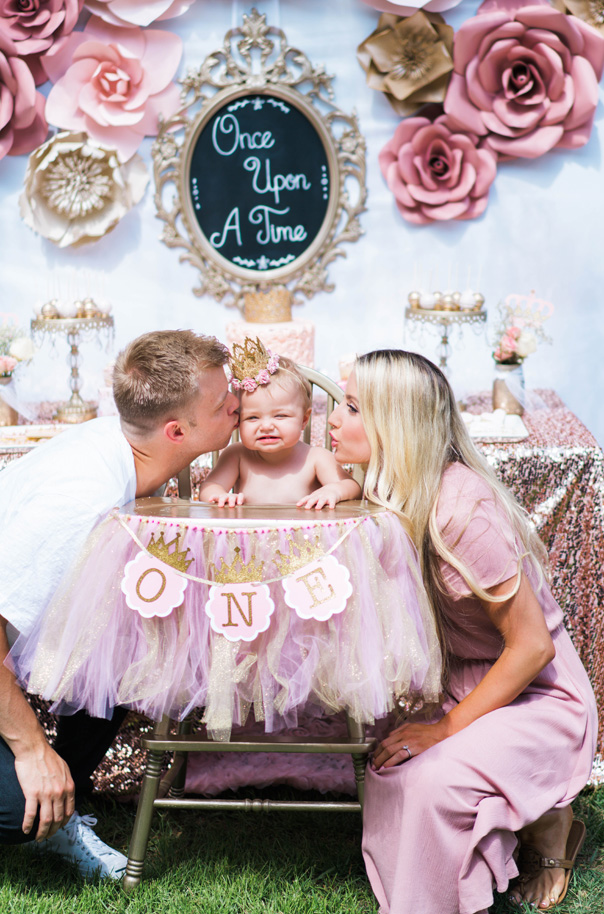 Katelyn Jones A Touch of Pink Baby Birthday Smash Cake Kisses