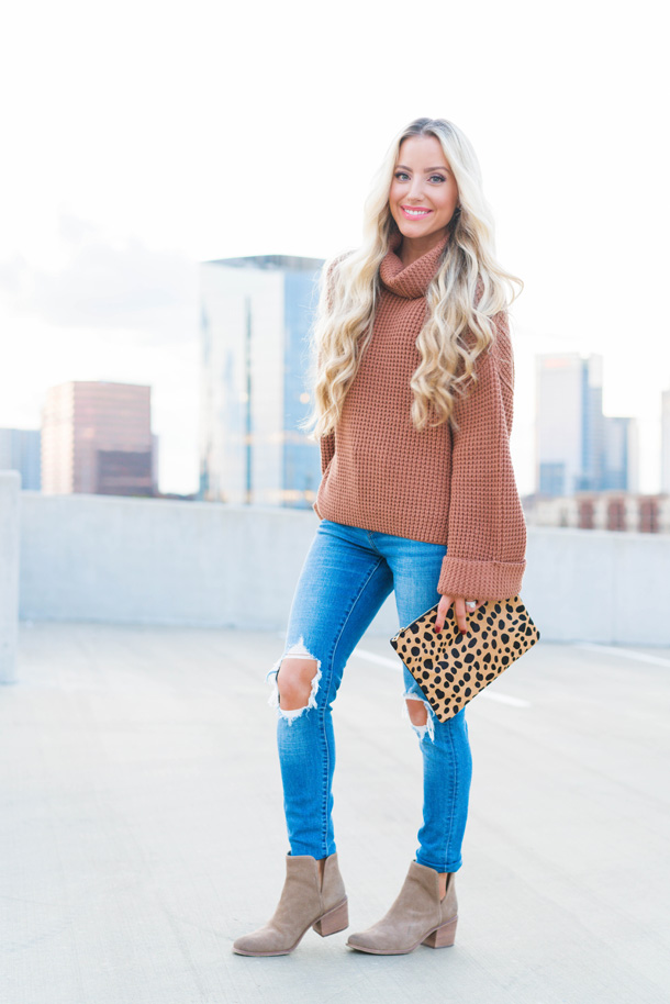 Katelyn Jones A Touch of Pink Blog Evereve Fall Outfit Free People PARK CITY PULLOVER Knit Sweater Mom Style