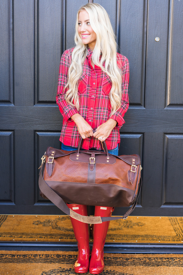 Katelyn Jones A Touch of Pink Blog Duluth Pack Weekender Bag Traveling with Toddler Tips Red Hunter Boots Black Friday Sale