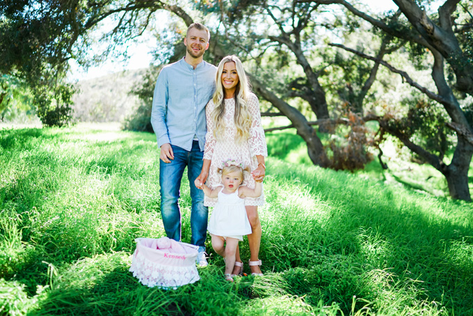 Lifestyle Blogger Katelyn Jones of A Touch of Pink Blog shares her Easter Family Photos