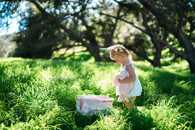 Lifestyle Blogger Katelyn Jones of A Touch of Pink Blog shares her Easter Family Photos