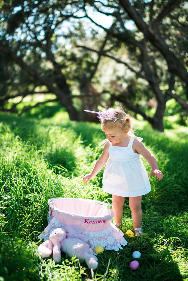 Lifestyle Blogger Katelyn Jones of A Touch of Pink Blog shares her Easter Family Photos