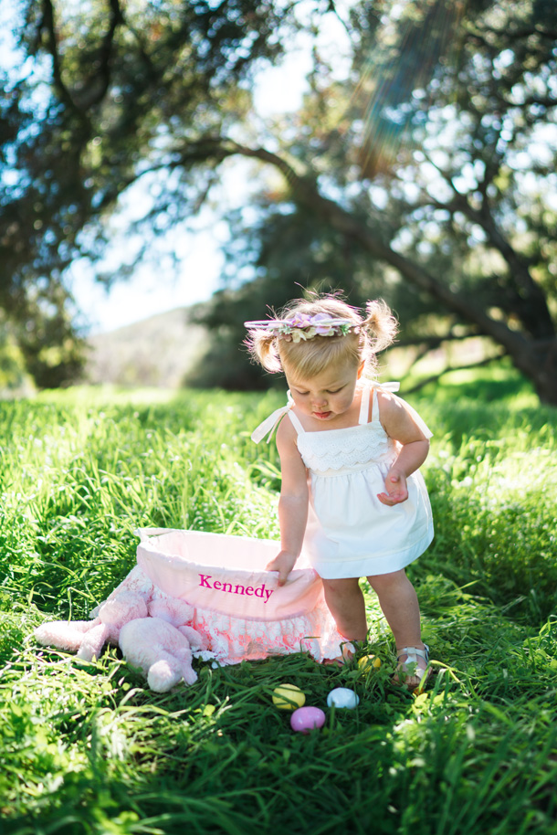 Lifestyle Blogger Katelyn Jones of A Touch of Pink Blog shares her Easter Family Photos