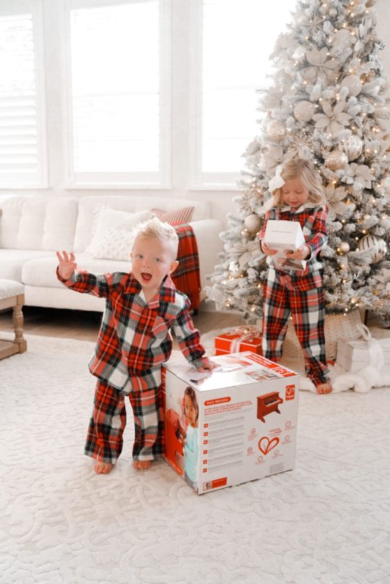 The Ultimate Toddler Gift Guide!