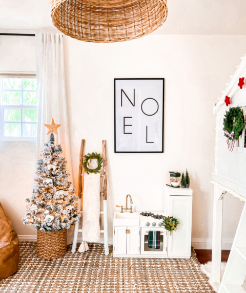 Cozy and Festive Child Christmas Bedroom Decor!