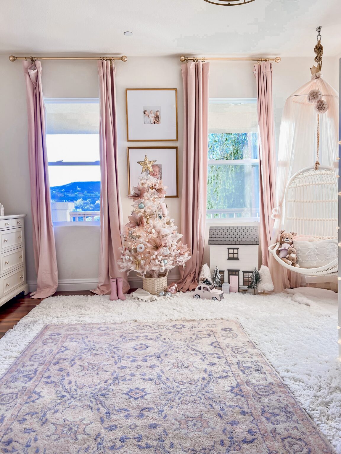 Little Girl Pink Christmas Bedroom Decor! - A Touch of Pink