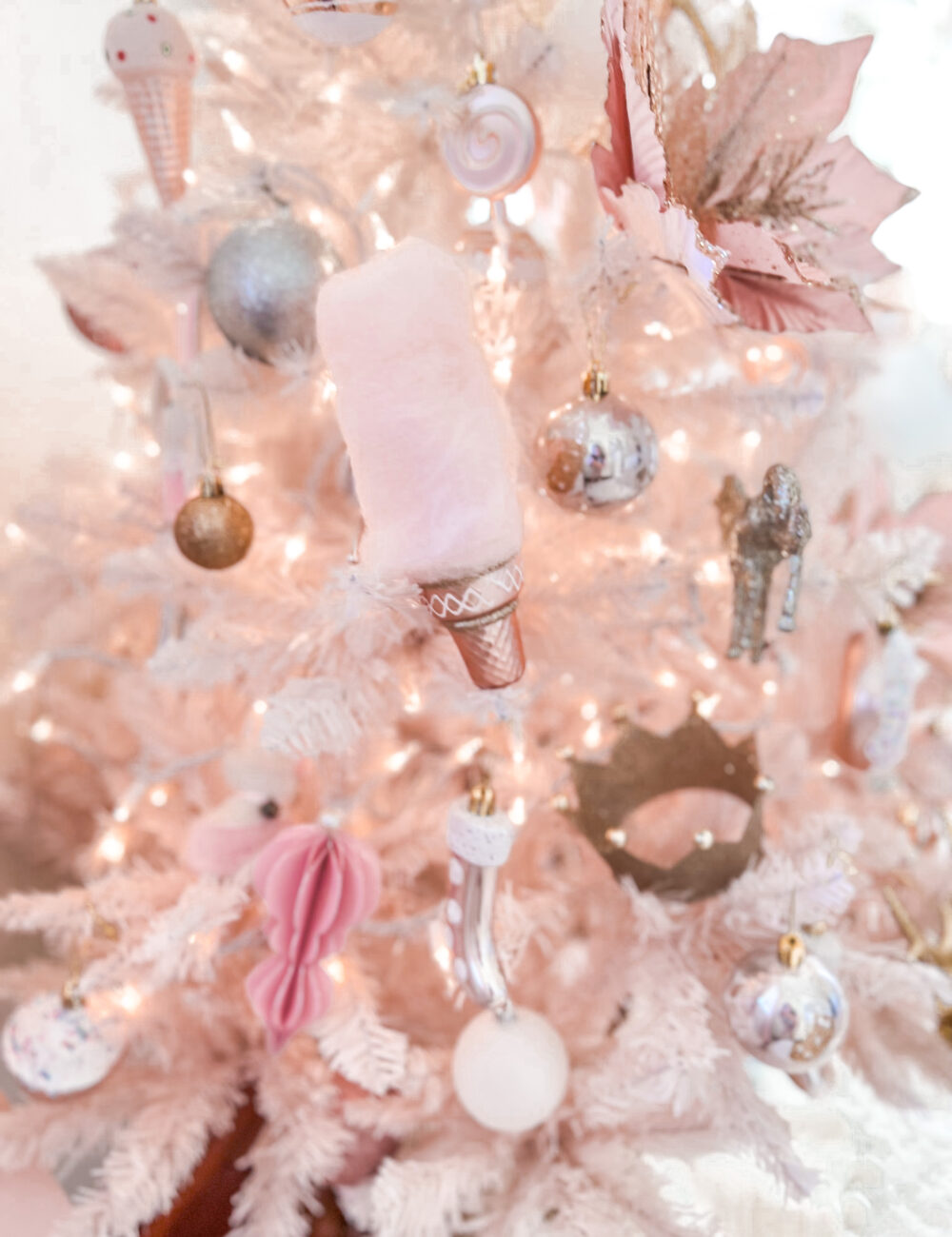 Pink Christmas Decor little girl Christmas bedroom Katelyn Jones A Touch of Pink Blog Pink Christmas Tree