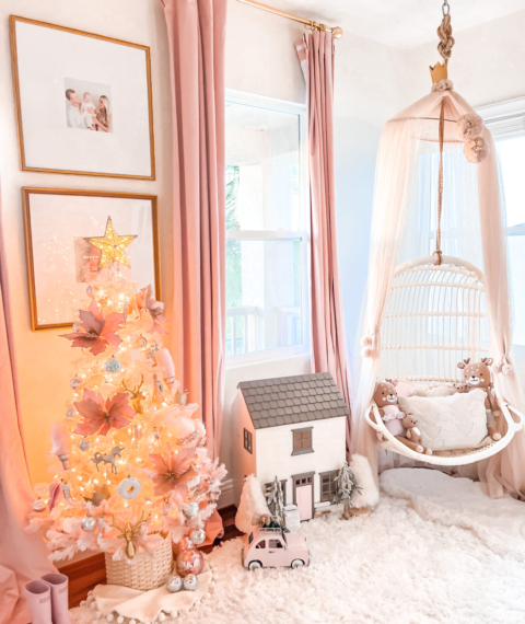 Little Girl Pink Christmas Bedroom Decor!